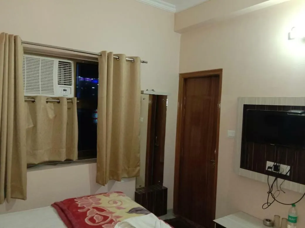 Adb Rooms Hotel De Pal Varanasi